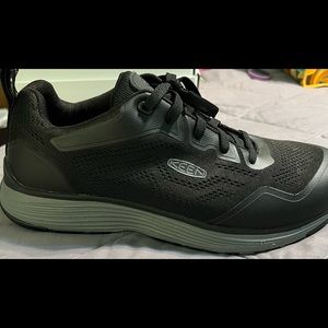 Mens Keen Utility Shoes brand new